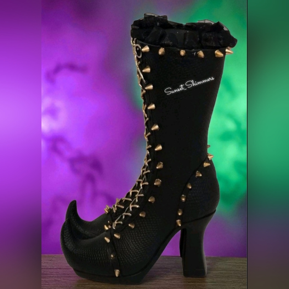 Bella Lux Halloween Witches Boots Black Gold Laces Bow Spikes Goth Witch Decor - Picture 5 of 9